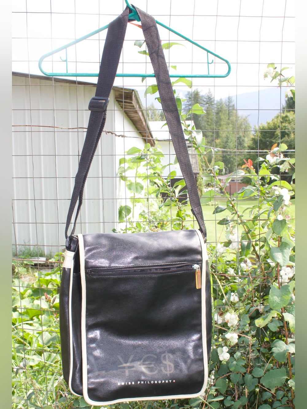 Swiss Touch / Yā¬$ Swiss philosphy Messenger Bag 07ā